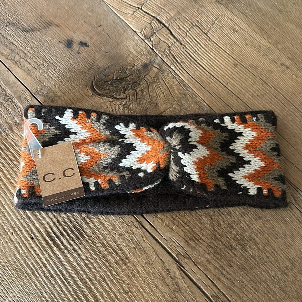 NWT C.C Knit Patterned Head Wrap